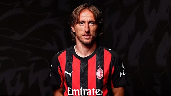 莫德里奇米兰首秀碰到恶梦, 但45分钟群众级推崇仍慑服球迷