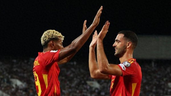 世初赛：西班牙3-0大捷，罗德里、卡瓦哈尔复出助球队无缺开局