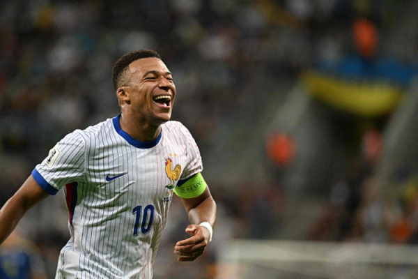 世初赛 | 法国轻取乌克兰 意大利大捷爱沙尼亚