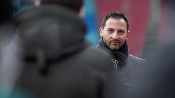 行将交班穆帅？记者：费内巴切总监赶赴德国敲定与特德斯科的条约