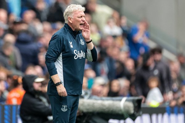 莫耶斯: 裁判不让咱们按节拍快发纵情球, 补时只消3分钟也很奇怪