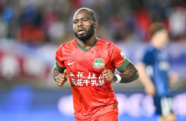 1米70的阿奇姆彭已攻入6个头球，有望成为中超“头球王”