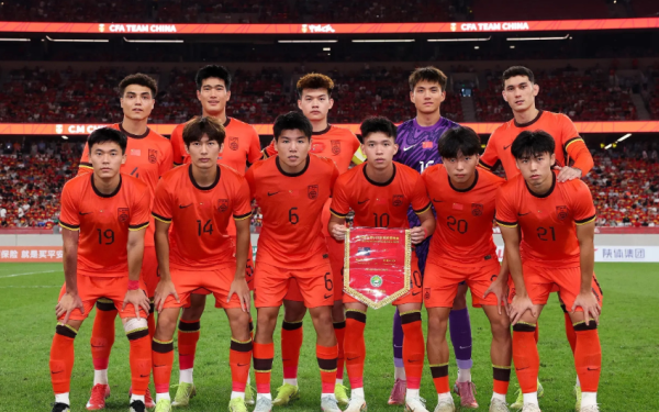 2-13！中国队狂输13场，创12年记载，预定去世之组，亚洲杯难翻身