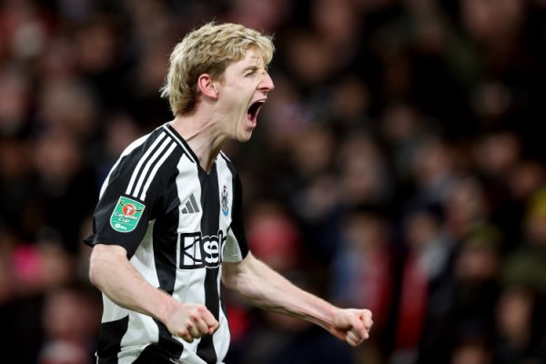 克鲁尔说念戈登：这赛季是天下杯年，他必须拿出施展