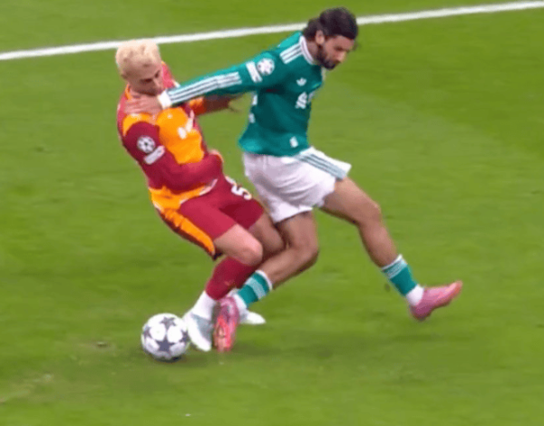 索博斯洛伊本场数据: 犯规送点, 抵挡8胜2, 15次丢球权