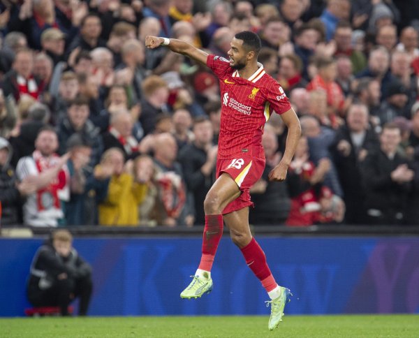 对阵曼联加克波单场3中柱，03-04赛季以来英超唯独努涅斯比他更多