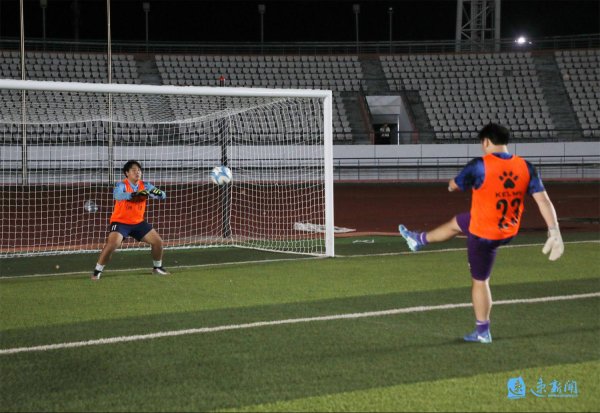 绿茵场上燃厚谊！泗阳足球队全力冲刺“宿超”