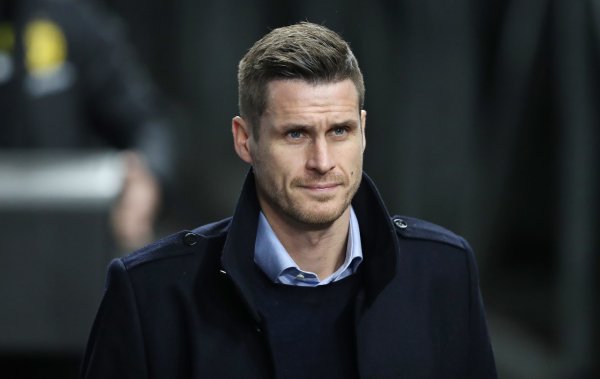 多特高层：与法鹰这一战踢得很谢绝易 越位争议？裁判组值得奖饰