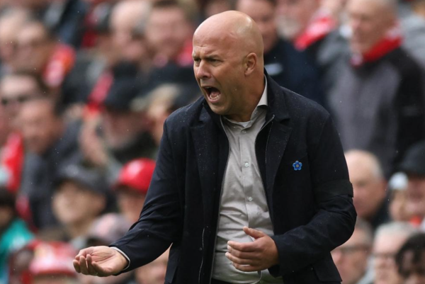 斯洛特神了！英超夺冠热点出生：豪取5连胜，领跑积分榜