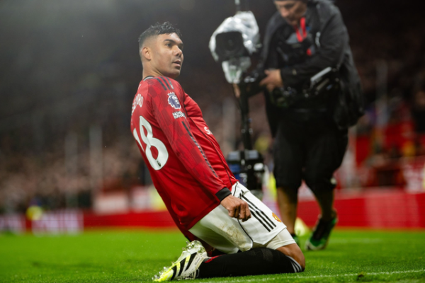 2-1！1.2亿先生被换，切尔西连败，曼联笑傲强强对话，阿莫林续命