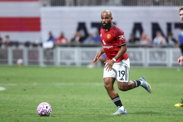 姆伯莫: 曼联球员间越来越瓦解 比进球更兴奋的是这来自团队合营