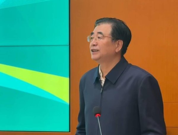 宋凯歌咏浙江青训：给中国足球振兴助力；王钰栋是偶像级东说念主物