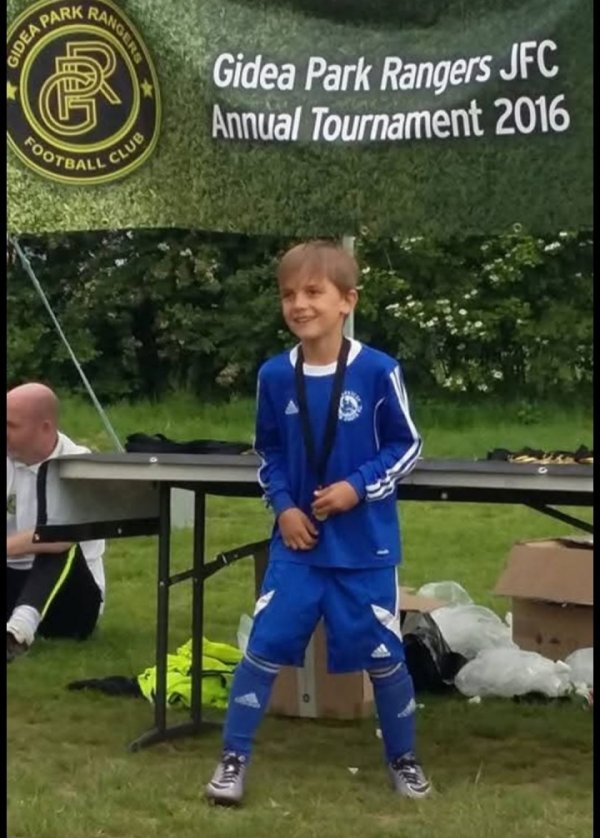 “10后”就快来了👀15岁说念曼生于09年12月31日，6岁加盟阿森纳