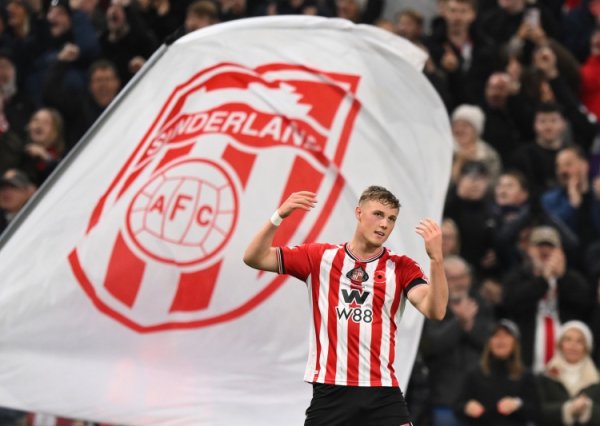 枪手跟队：巴拉德签处事公约期，有东说念主说他为突围能把头伸进狮子嘴