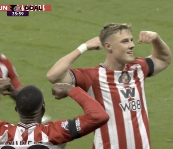 桑德兰官推“吹”中卫巴拉德：一场无比伟大的扮演😳