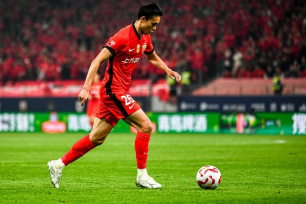 记者谈海港失利：球队板凳深度不够，三个位置需引进及格轮流球员