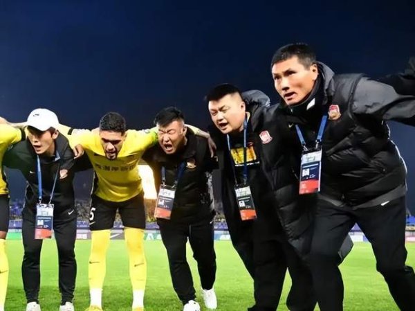 邵佳一参预国足最终候选：青岛西海岸已找好保底的新教学！