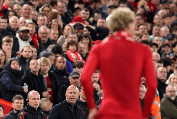 斯洛特: 有积极的方面, 但莱奥尼这么离场看上去情况并不妙