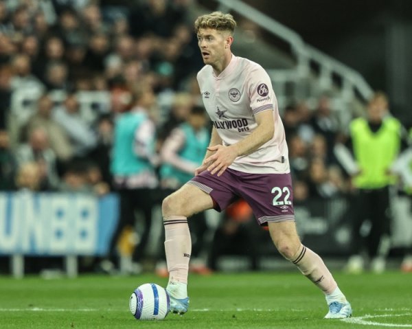 科林斯：这场凯旋令东说念主难以置信，咱们主场作战老是充满信心