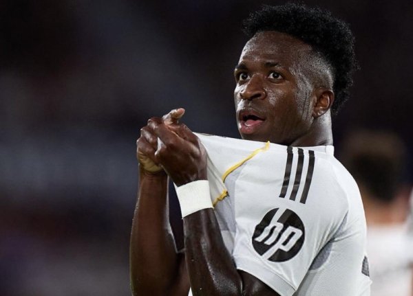 闹翻不和坏话, 罗马诺: 维尼修斯从未念念离开皇马, 只念念留队