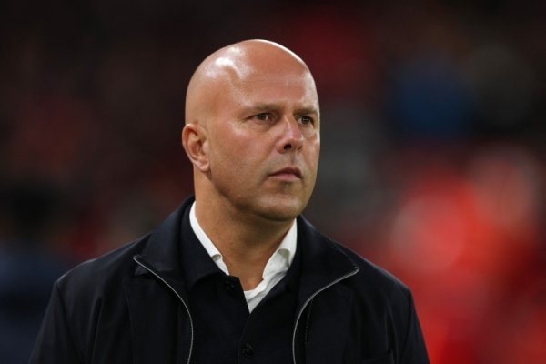 被打崩溃，埃因霍温是首支客场对利物浦进三球的荷兰球队