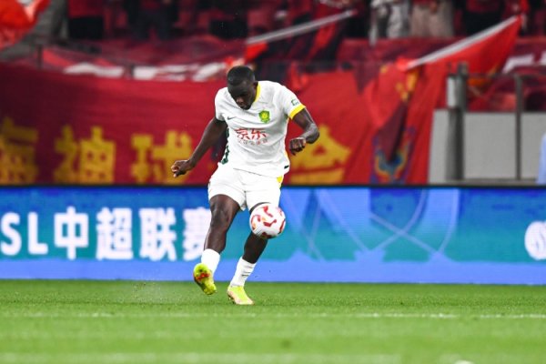 京媒：恩加德乌联赛末轮停赛，李磊今天进入国安查验